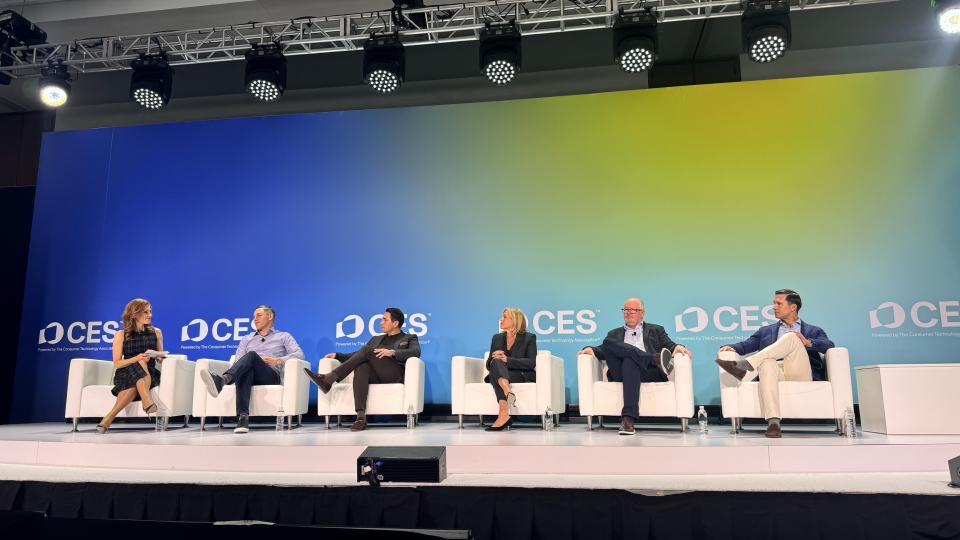 Universal_Ads_CES