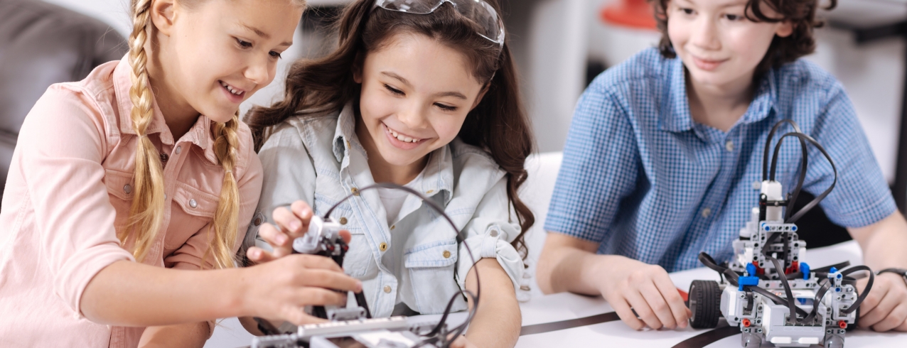 Urban Arts Partnership working with their in-class programs